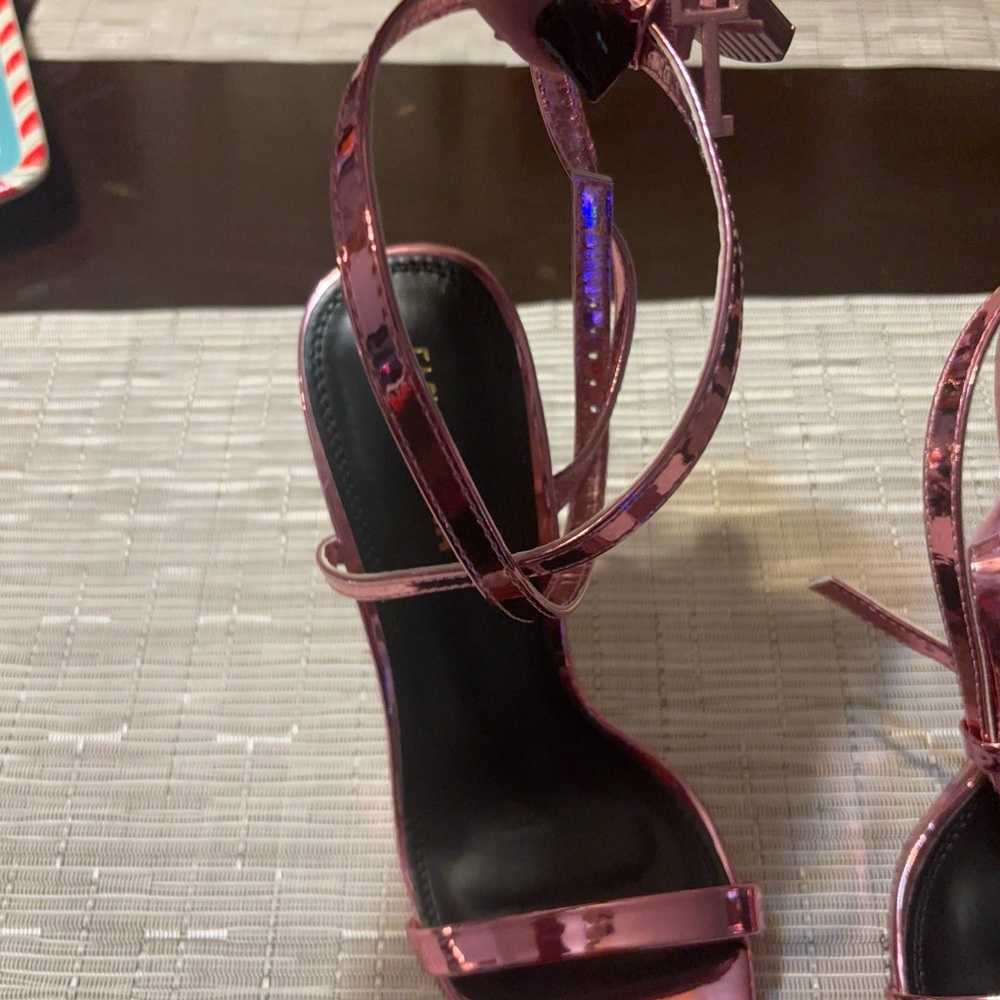 Rose gold, pink, high heels, size 7 1/2 brand new from Fashion Nova - Picture 3 of 11